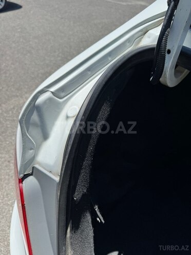Hyundai Accent-10