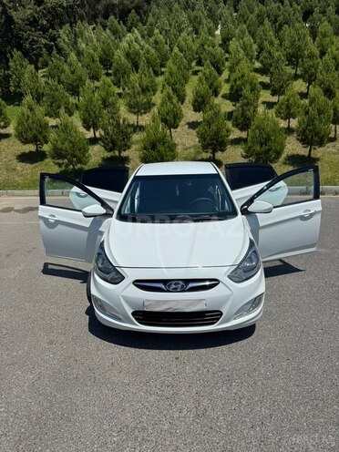 Hyundai Accent-5