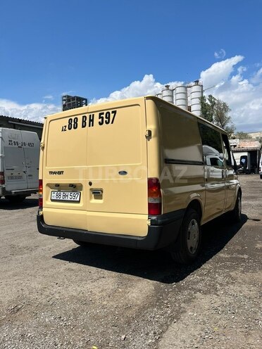 Ford Transit-4
