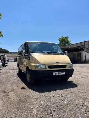 Ford Transit-1