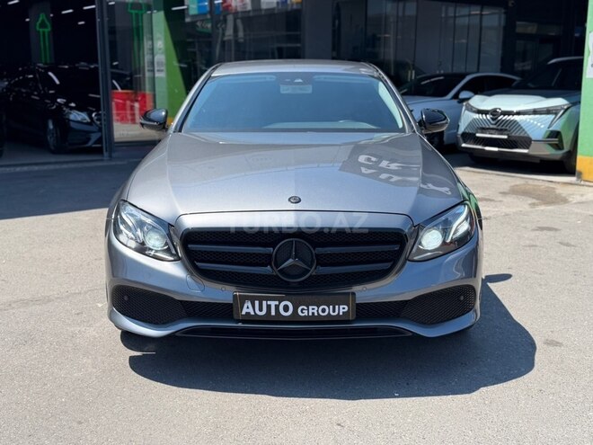Mercedes E 220 d-4