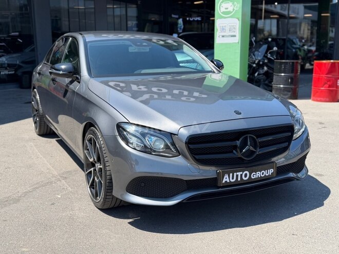 Mercedes E 220 d-1