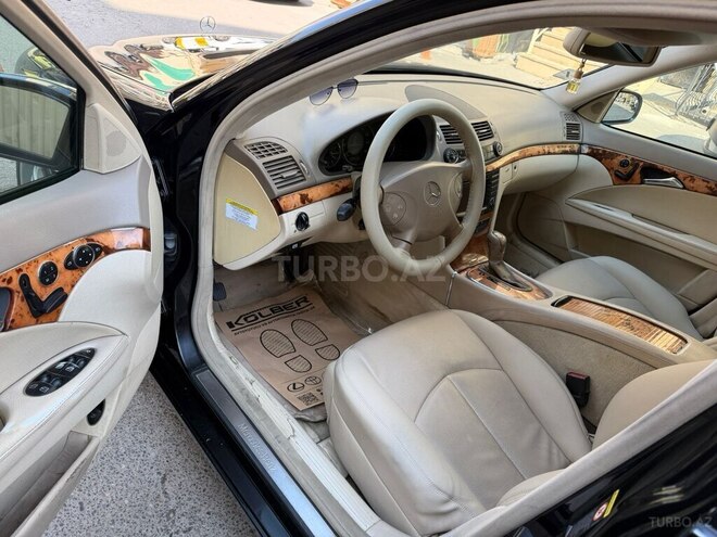Mercedes E 350-12