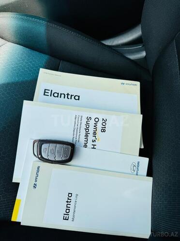 Hyundai Elantra-16