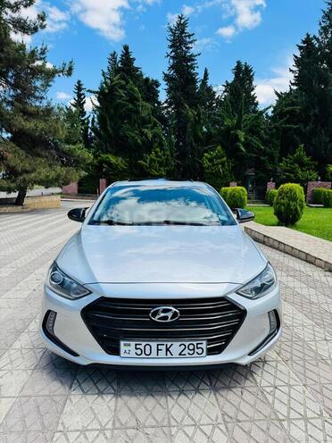 Hyundai Elantra-18
