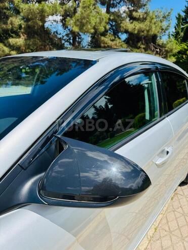Hyundai Elantra-3