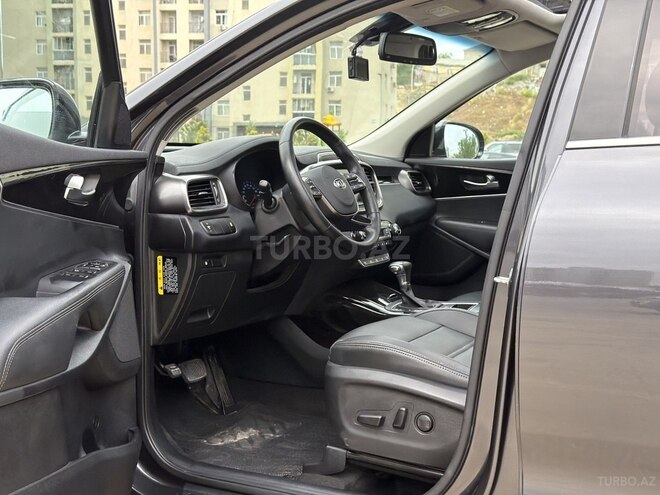 Kia Sorento-9