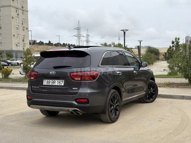 Kia Sorento-8