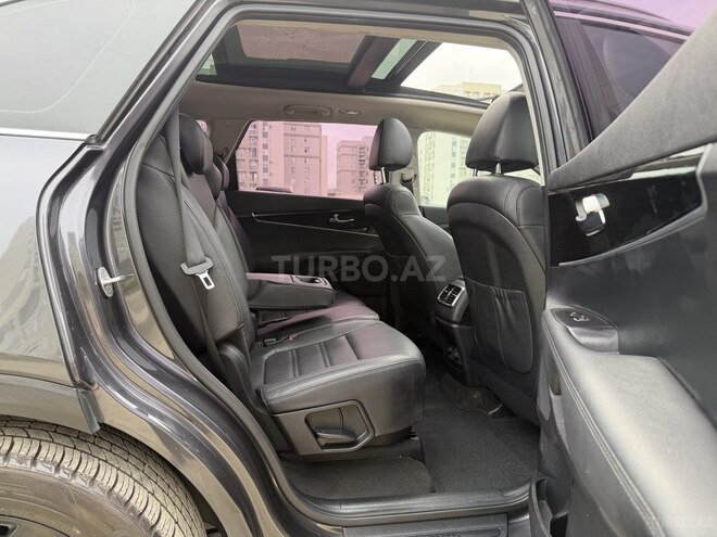 Kia Sorento-14