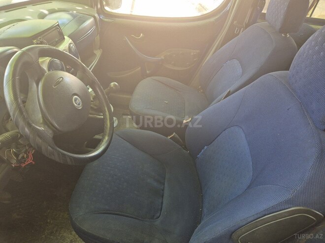 Fiat Doblo-4