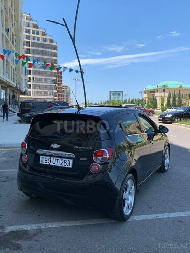 Chevrolet Sonic-3