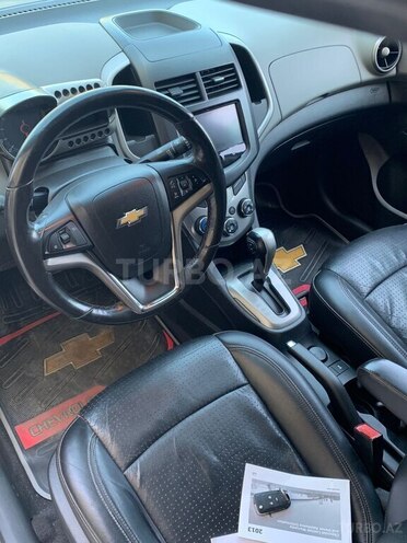 Chevrolet Sonic-4