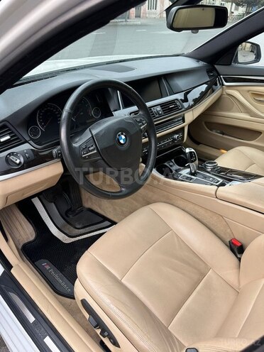 BMW 528-8