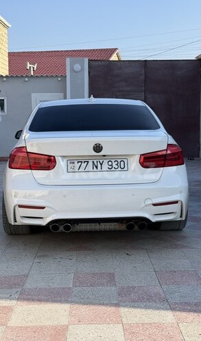 BMW 330-2