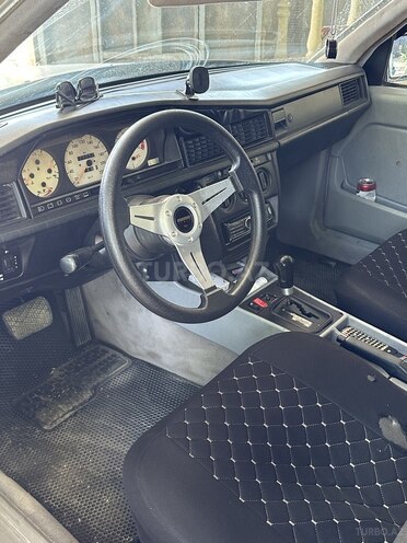 Mercedes 190-7