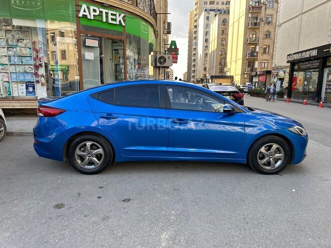 Hyundai Avante-5