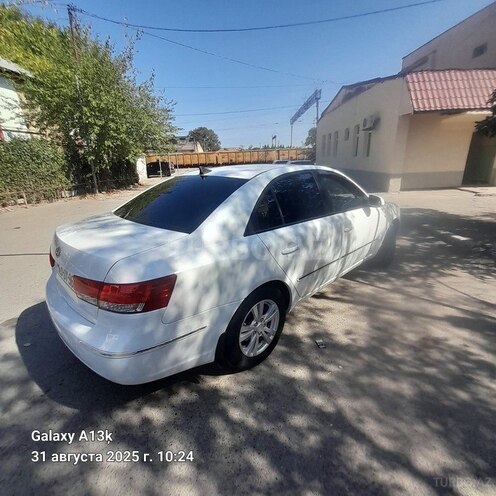 Hyundai Sonata-8