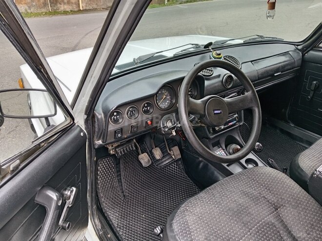 LADA (VAZ) 2106-9