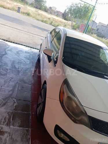 Kia Rio-10