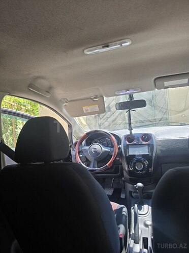 Nissan Note-7