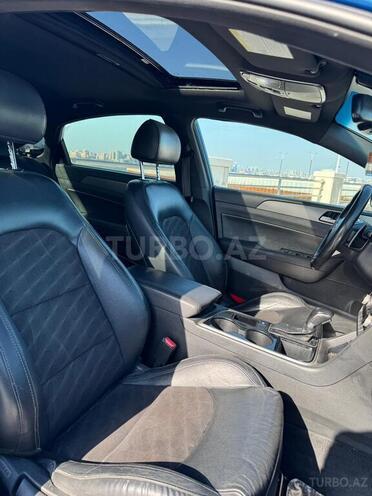 Hyundai Sonata-17