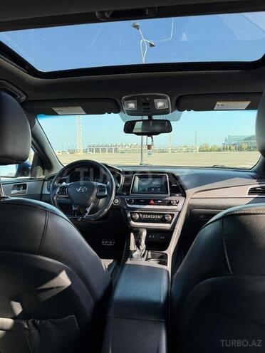 Hyundai Sonata-5