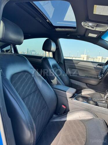Hyundai Sonata-4