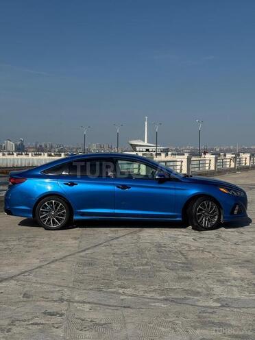 Hyundai Sonata-2