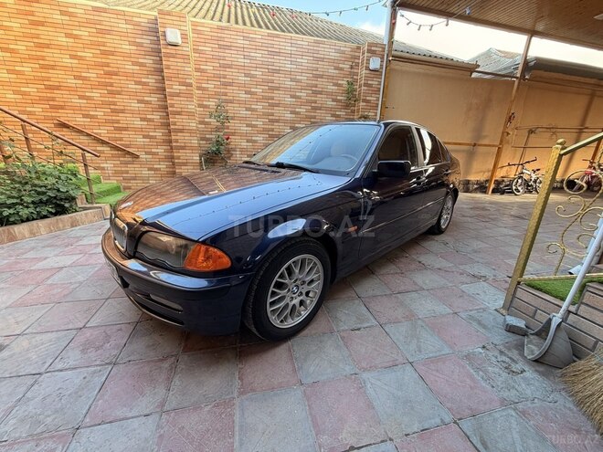 BMW 318-3