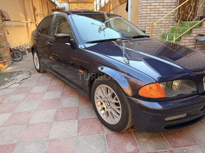 BMW 318-4