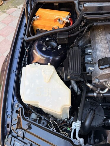 BMW 318-17