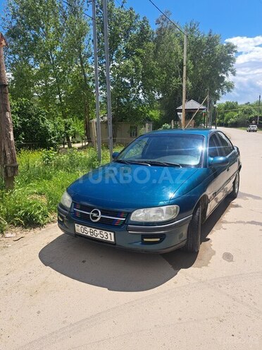 Opel Omega-1