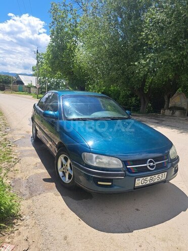 Opel Omega-2