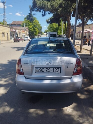 Hyundai Accent-3