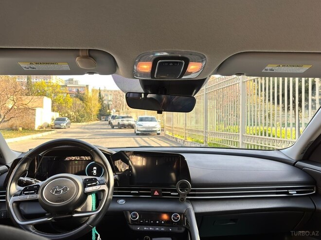 Hyundai Elantra-6