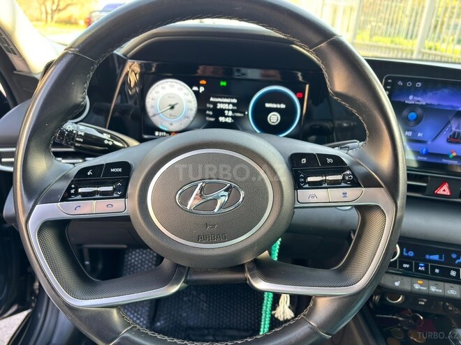 Hyundai Elantra-7