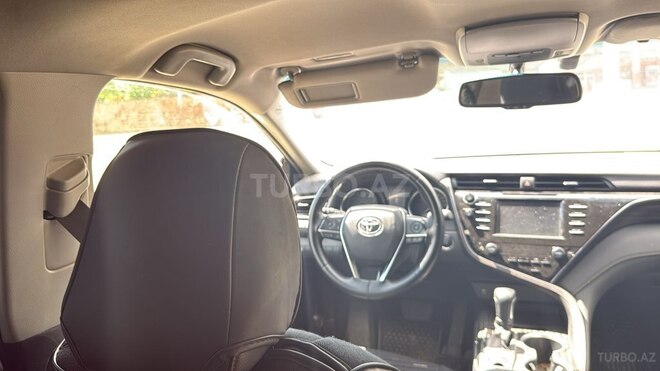 Toyota Camry-5
