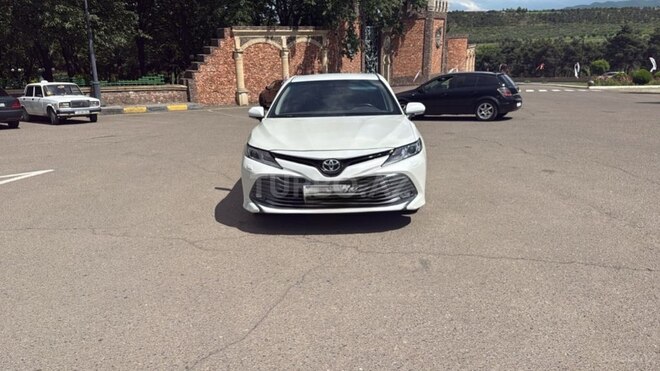 Toyota Camry-1