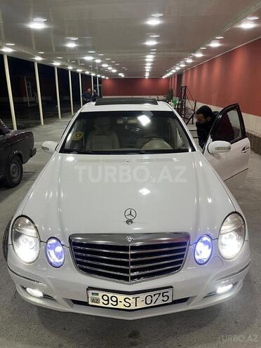 Mercedes E 240-13