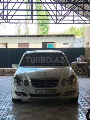 Mercedes E 240-5