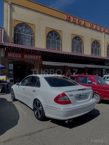 Mercedes E 240-6