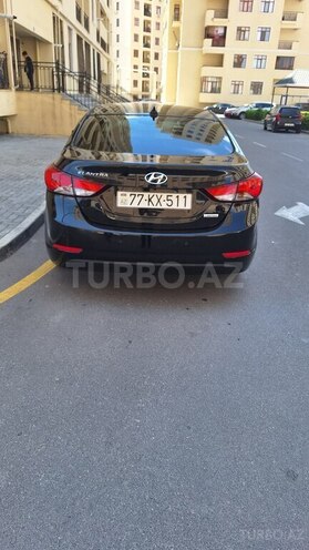 Hyundai Elantra-7