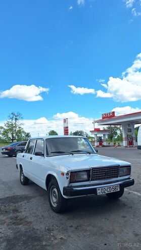 LADA (VAZ) 2107-2