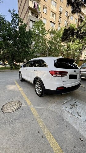 Kia Sorento-8