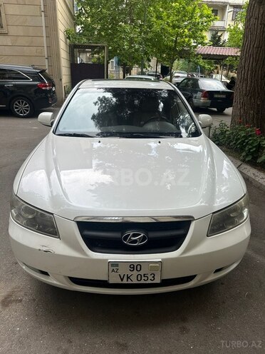 Hyundai Sonata-1