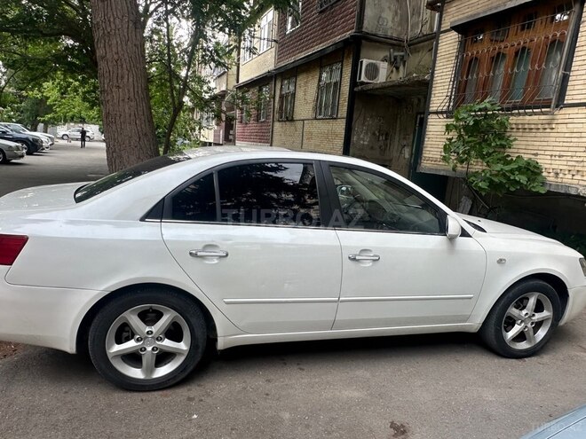 Hyundai Sonata-4