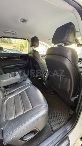 Kia Sorento-18
