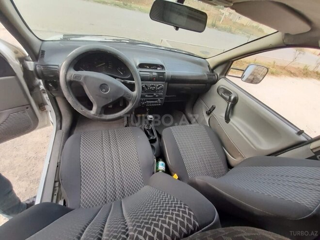 Opel Combo-4