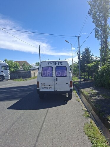 Ford Transit-3