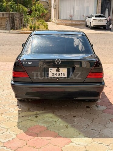 Mercedes C 200-17